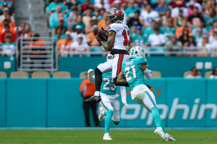 NFL Free Agent Roundup: Kenneth Walker III joins Mahomes in KC and Malik Willis starts QB reset in Miami